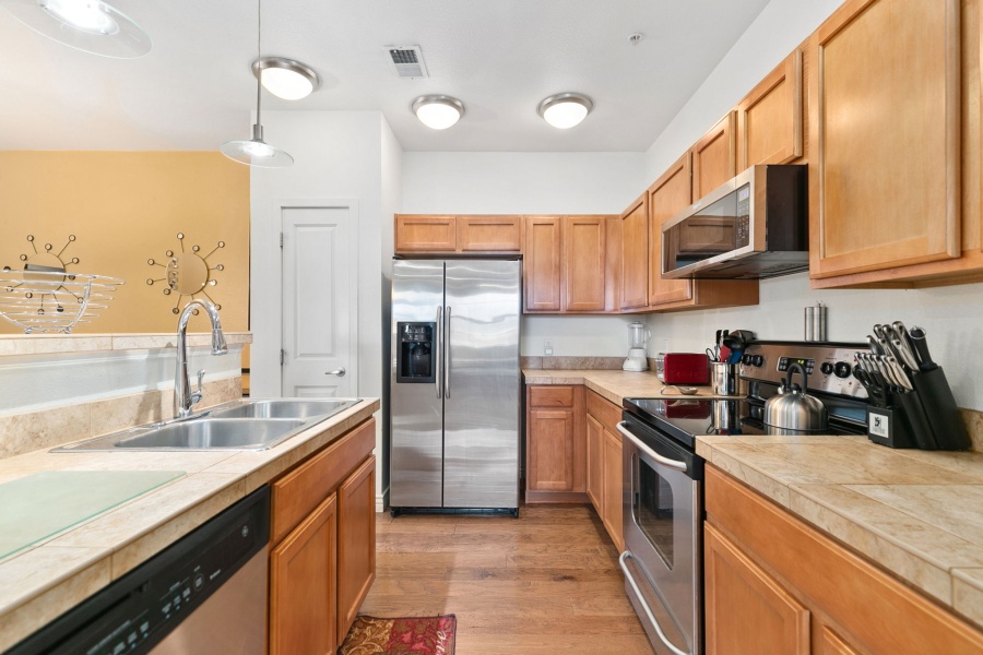 Denver, Colorado, 2 Bedrooms Bedrooms, ,2 BathroomsBathrooms,Condo,Furnished,Albion,1,1104