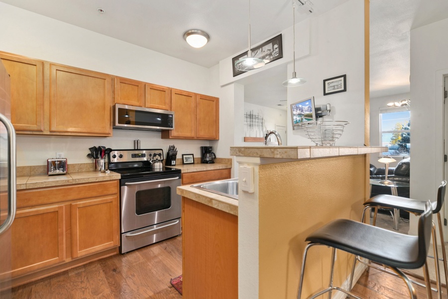 Denver, Colorado, 2 Bedrooms Bedrooms, ,2 BathroomsBathrooms,Condo,Furnished,Albion,1,1104